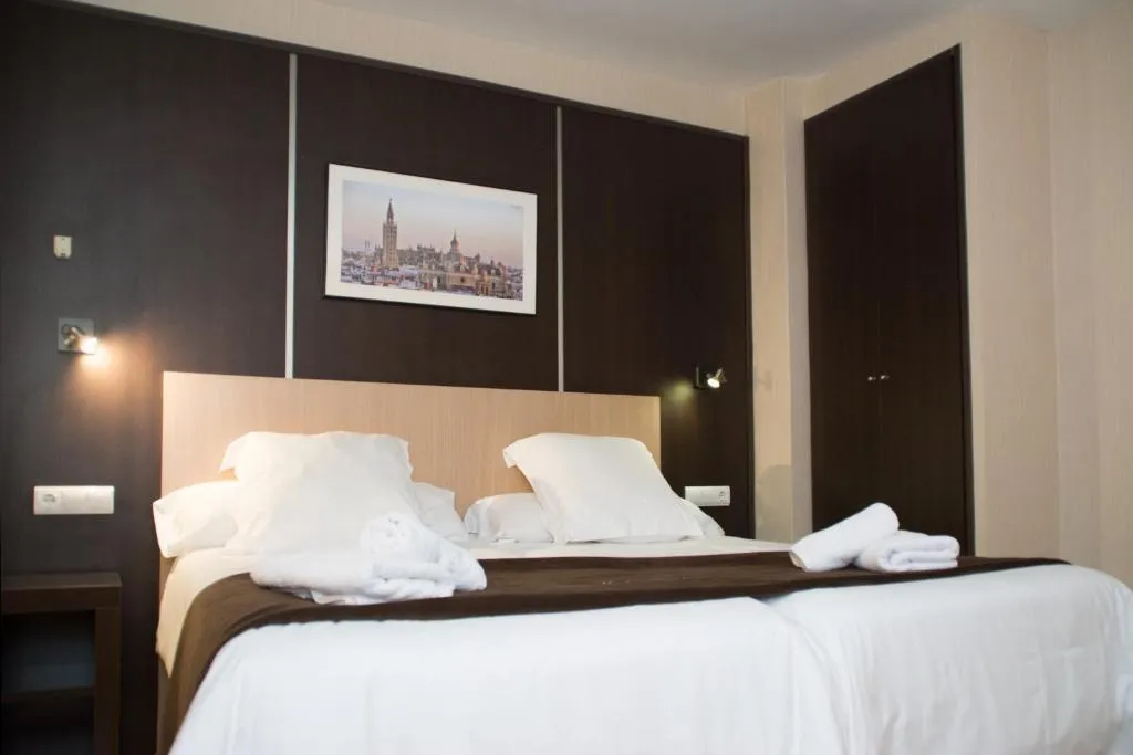 TRIPLE STANDARD Room, Plaza, Seville