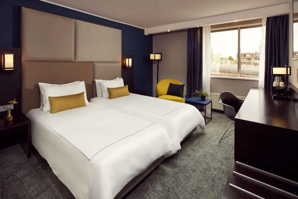 TWIN SUPERIOR Room, Park Plaza Utrecht, Amsterdam