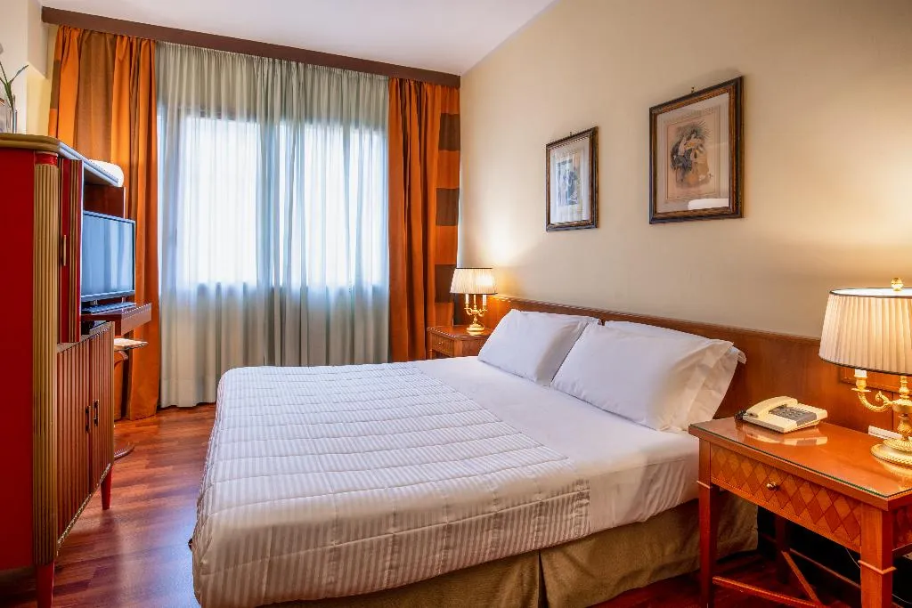 DOUBLE SINGLE USE SUPERIOR Room, Royal Palace, Catania