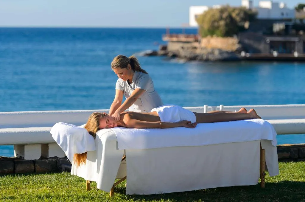 Sports and Entertainment, Grand Resort Lagonissi, Athens