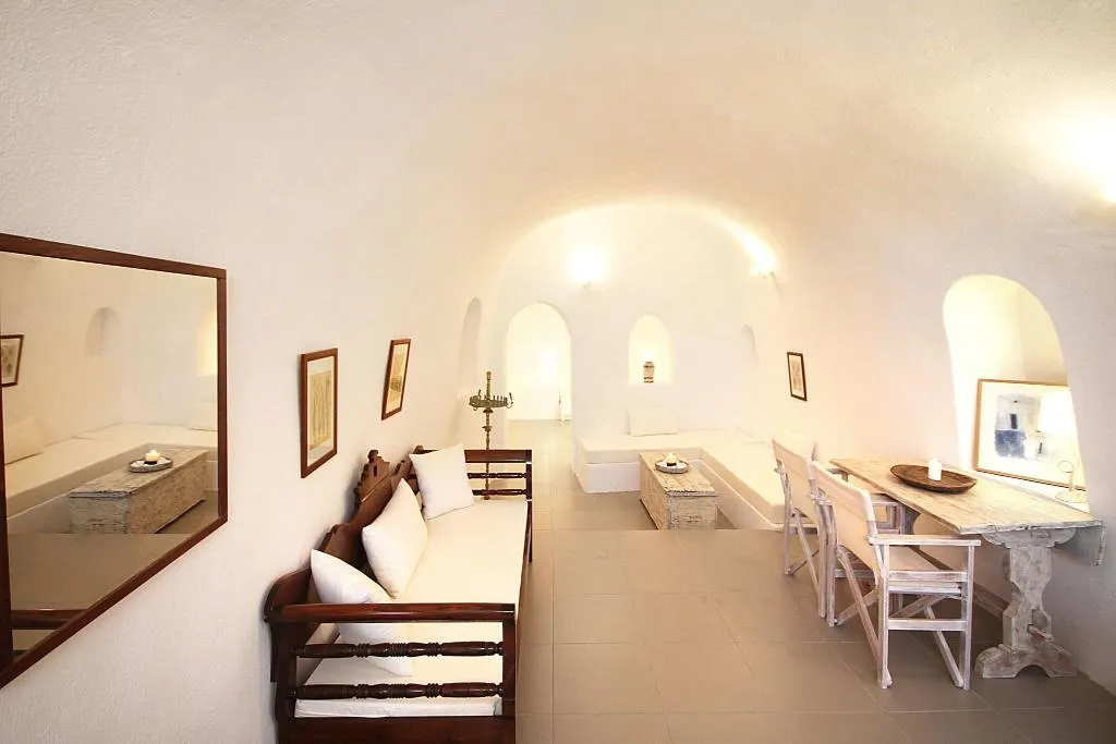 CAVE SEA VIEW Room, Oia Mare Villas, Santorini