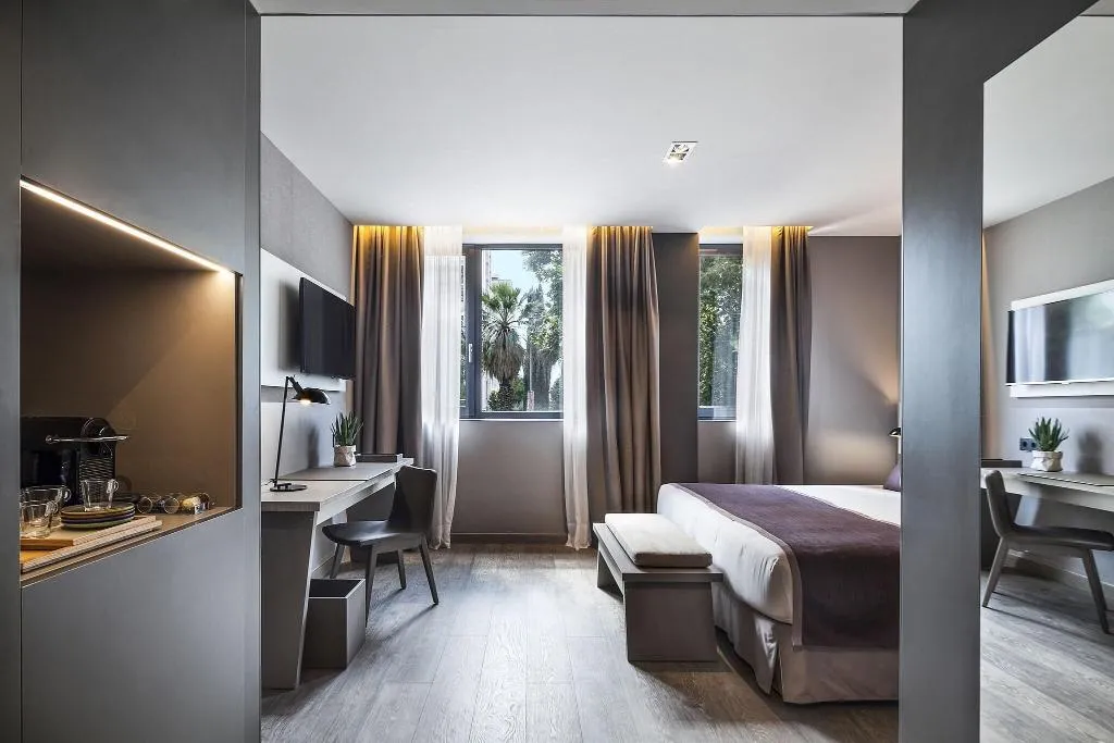 JUNIOR SUITE QUEEN SIZE BED Room, Upper Diagonal, Barcelona