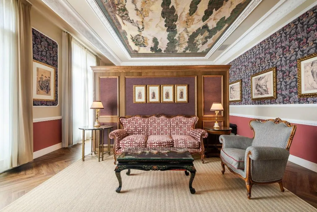 Room, AC Hotel Palacio del Retiro Autograph Collection, Madrid