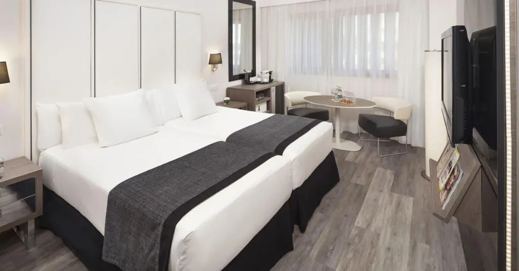 Room, Melia Lebreros, Seville