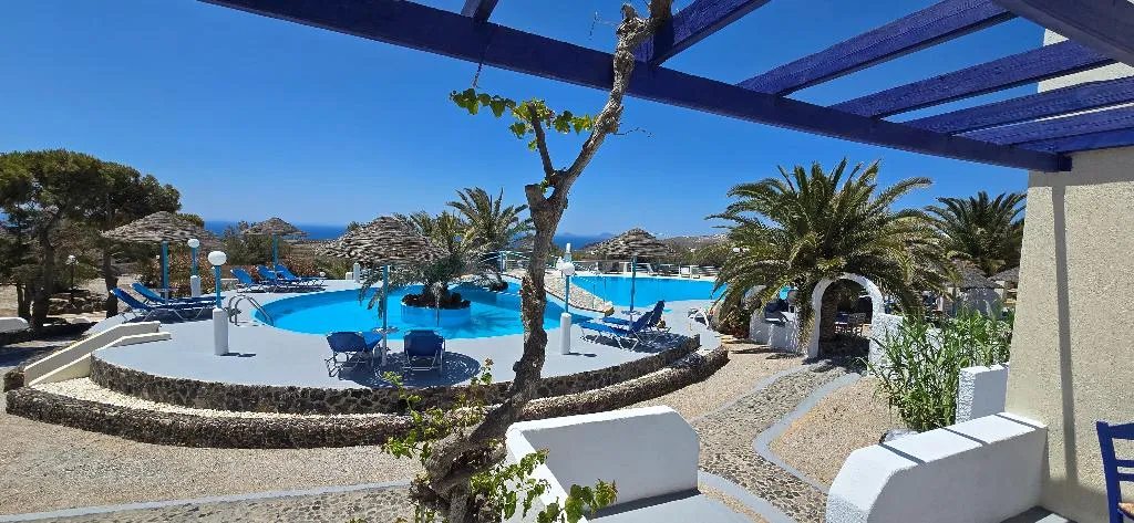 TRIPLE POOL VIEW Room, Caldera View Resort-Adults only, Santorini