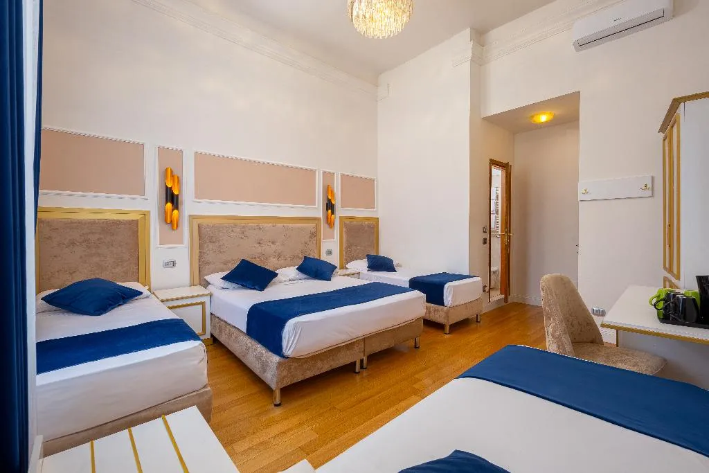 FAMILY ROOM ONE BEDROOM ONE BATHROOM Room, Annabella Hotel Roof Terrace, Florence