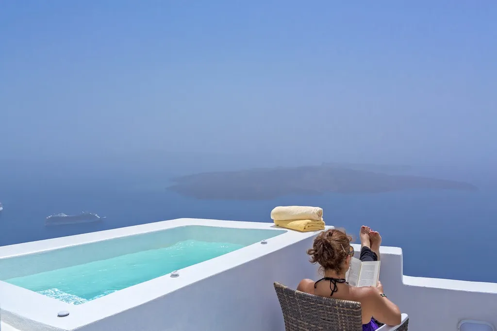 SUITE HONEYMOON Room, Avianto Luxury Suites, Santorini