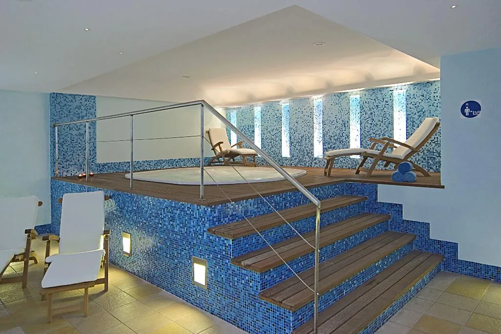 Sports and Entertainment, Real Palacio, Lisbon