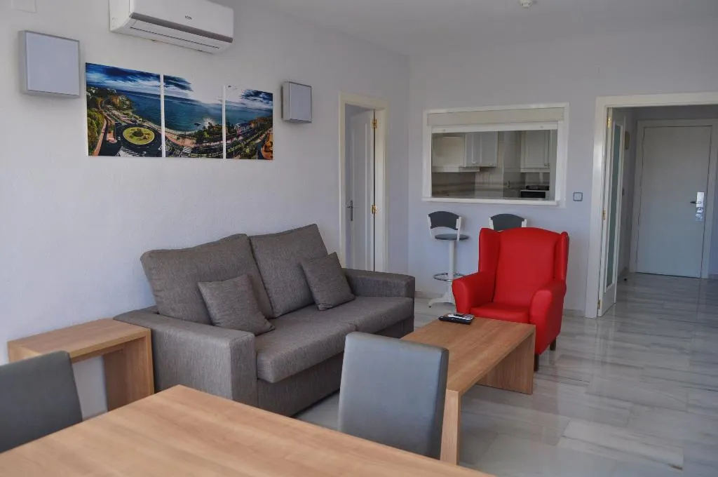 APARTMENT CAPACITY 8 THREE BEDROOMS Room, First Flatotel International, Costa Del Sol