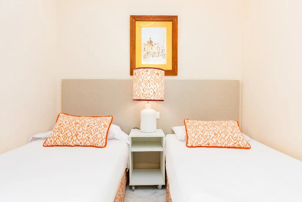APARTMENT TWO BEDROOMS Room, Smartr Sevilla Las Dueñas, Seville