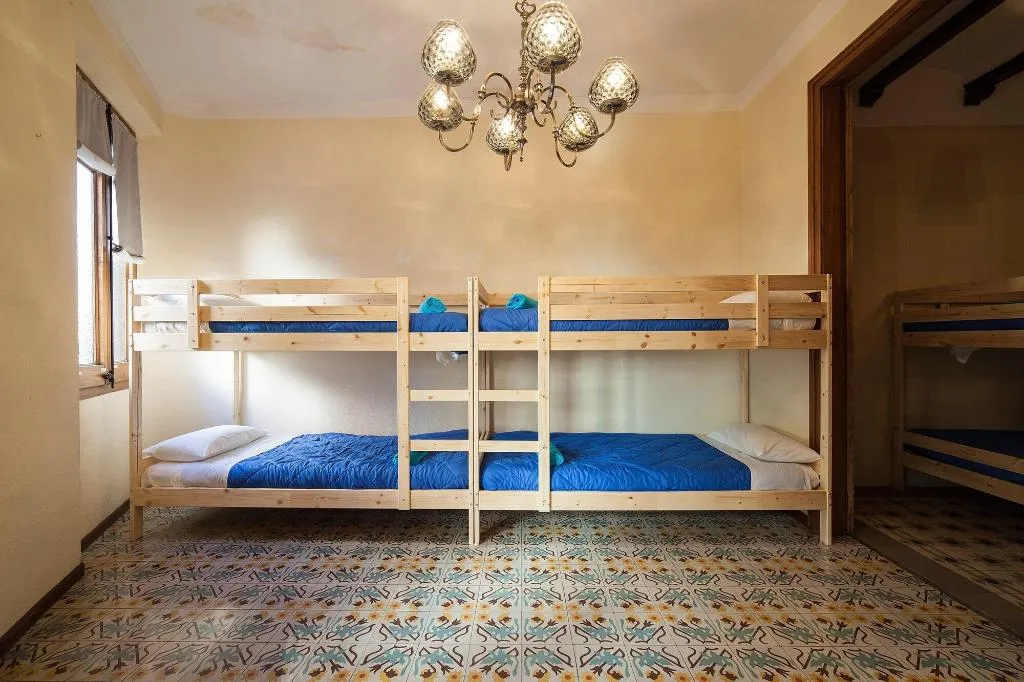 Room, Hostel Bed In Girona, Costa Brava