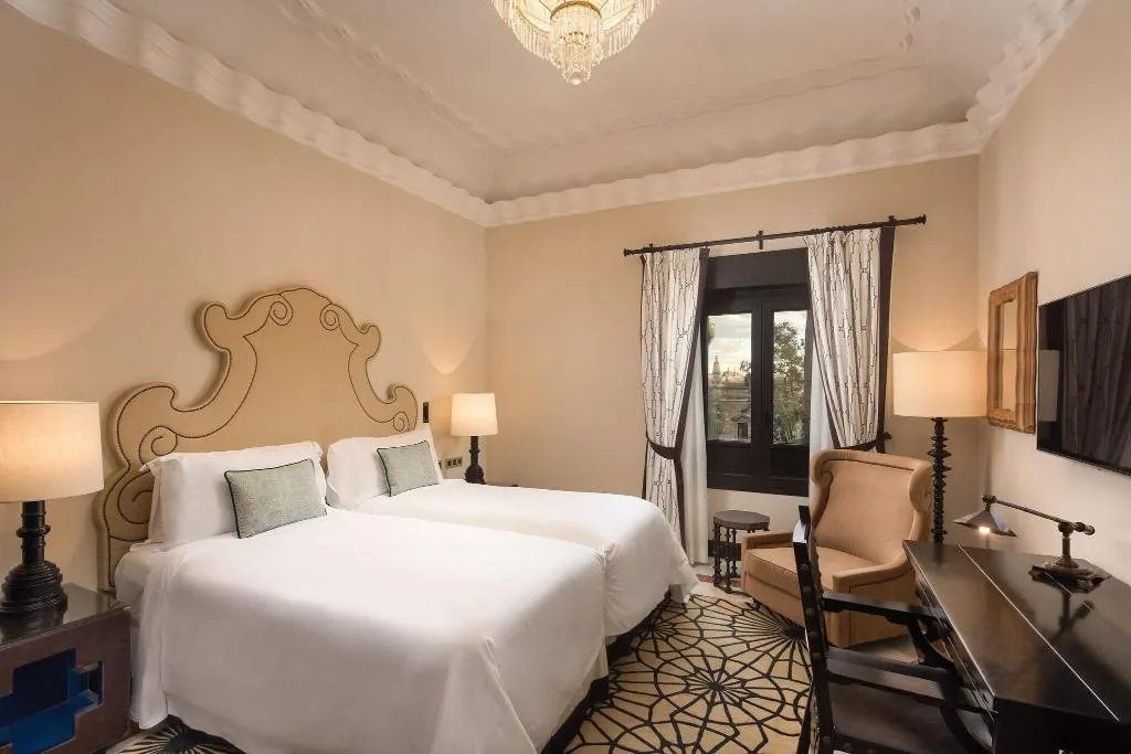 Room, Alfonso XIII, Seville
