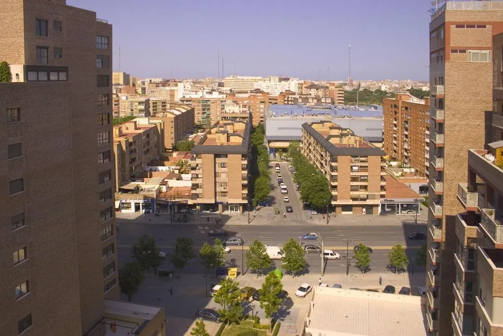 APARTMENT KING SIZE BED Room, Plaza Picasso Apartamentos, Valencia