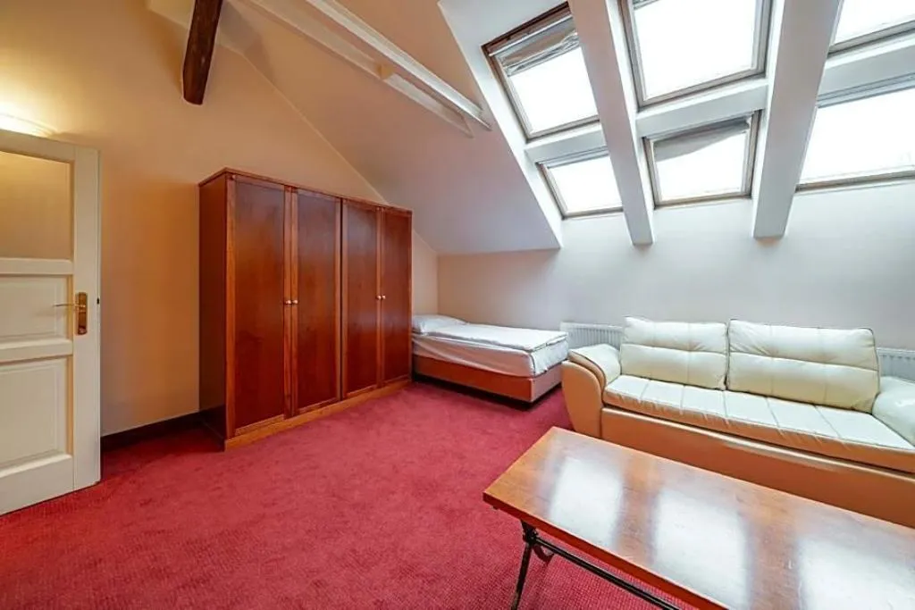 Room, Hotel Raffaello, Prague