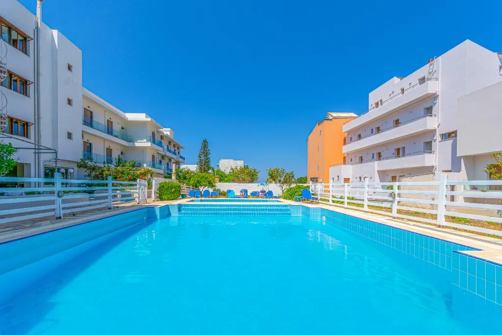 Pool, Athina Inn, Crete