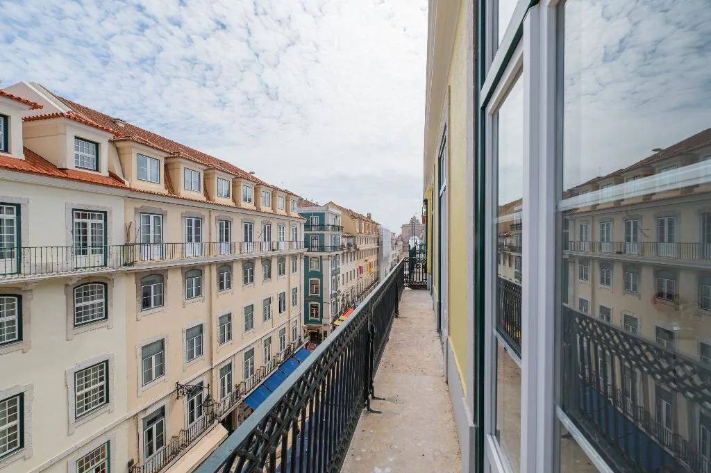 General view, Via Augusta 129, Lisbon
