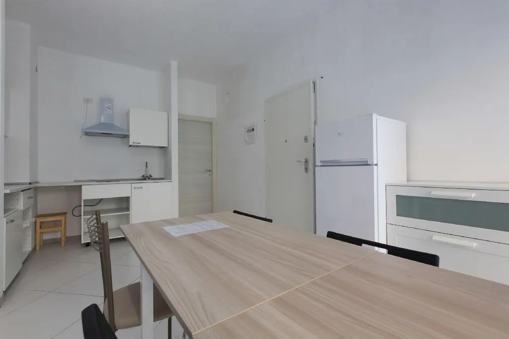 Room, Red Line Room Division, Milan