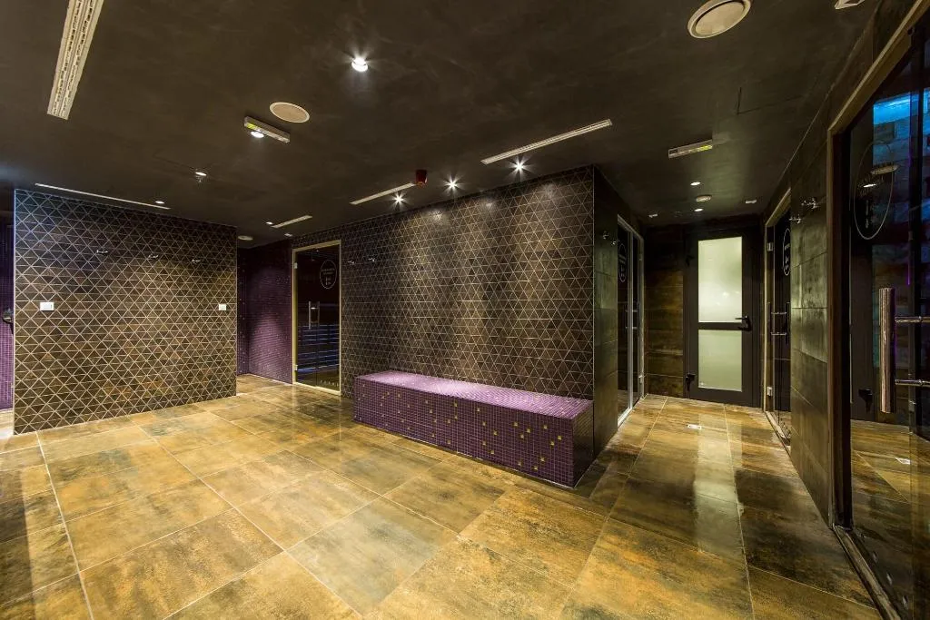 Sports and Entertainment, Grand Hotel Slavia, Split