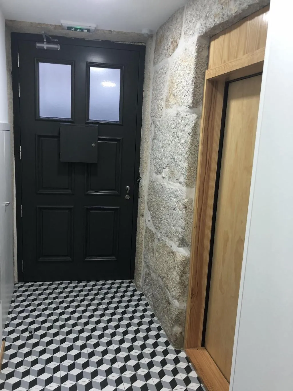 Lobby, Insitu Trindade, Porto