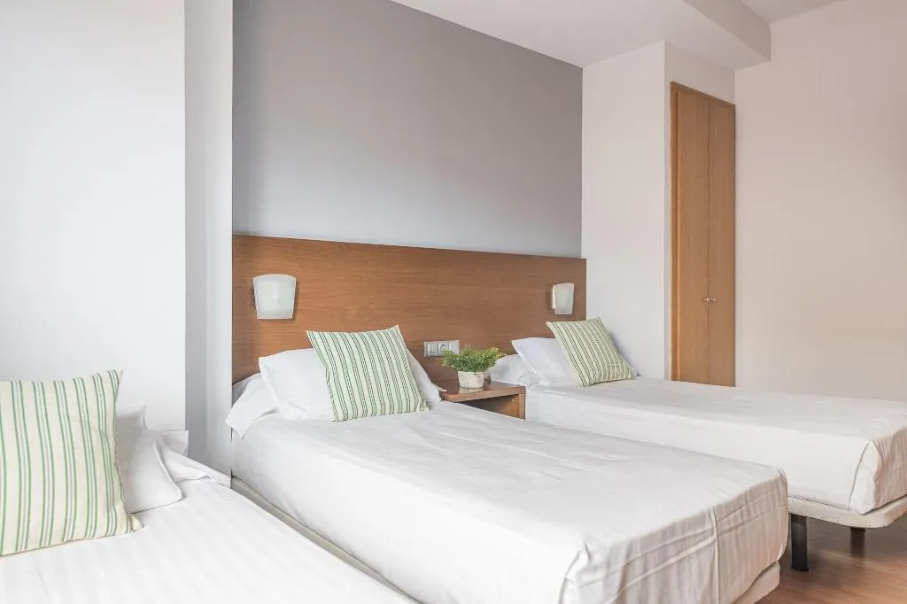 Room, Erba By Pillow, Costa Brava