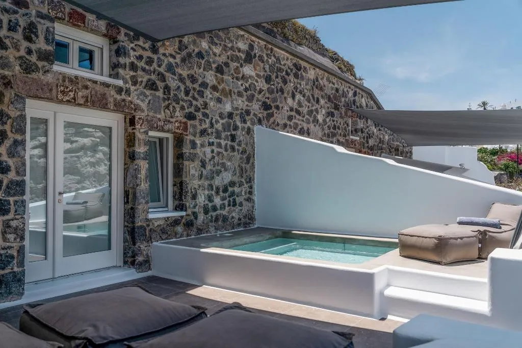 Room, Victoria Caves, Santorini
