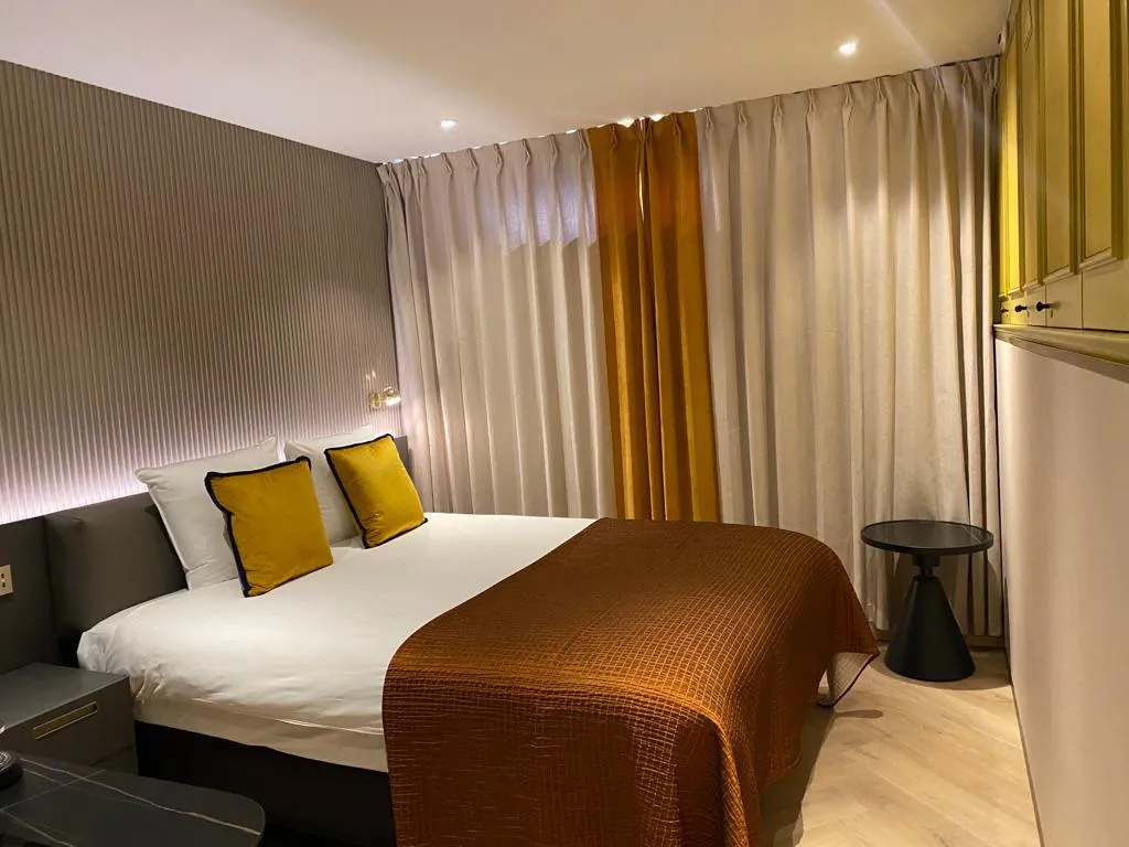 DOUBLE basement Room, Sebastians, Amsterdam