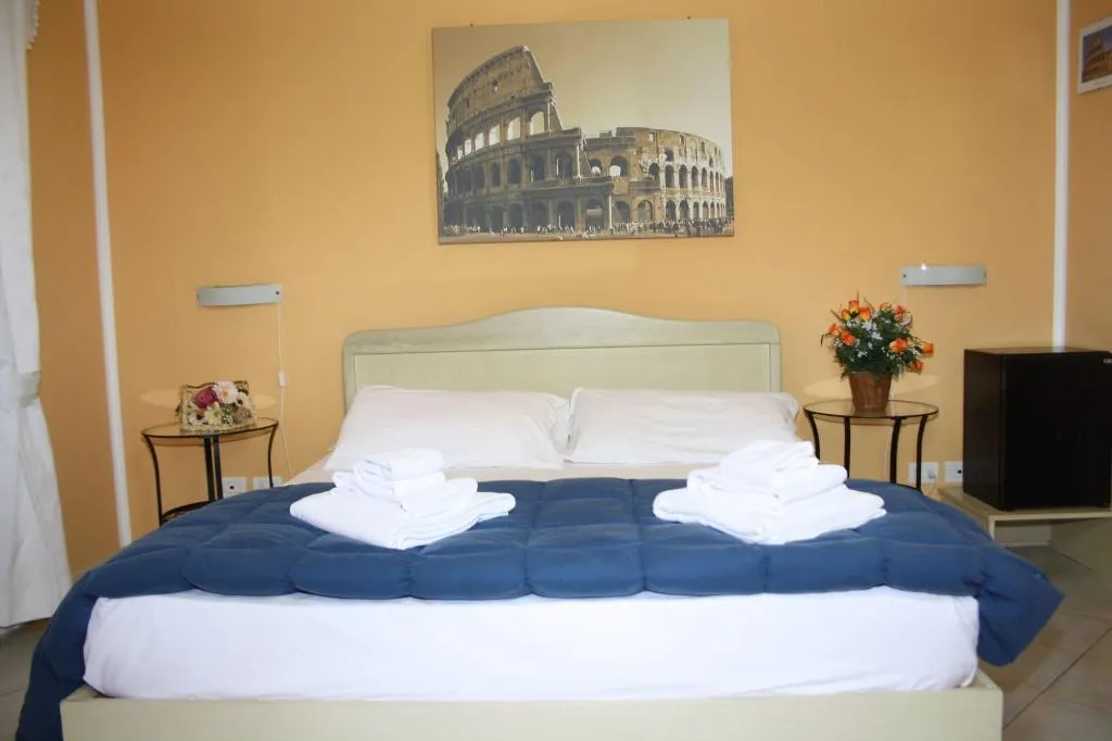 Room, La Dolce Vita Romana, Rome