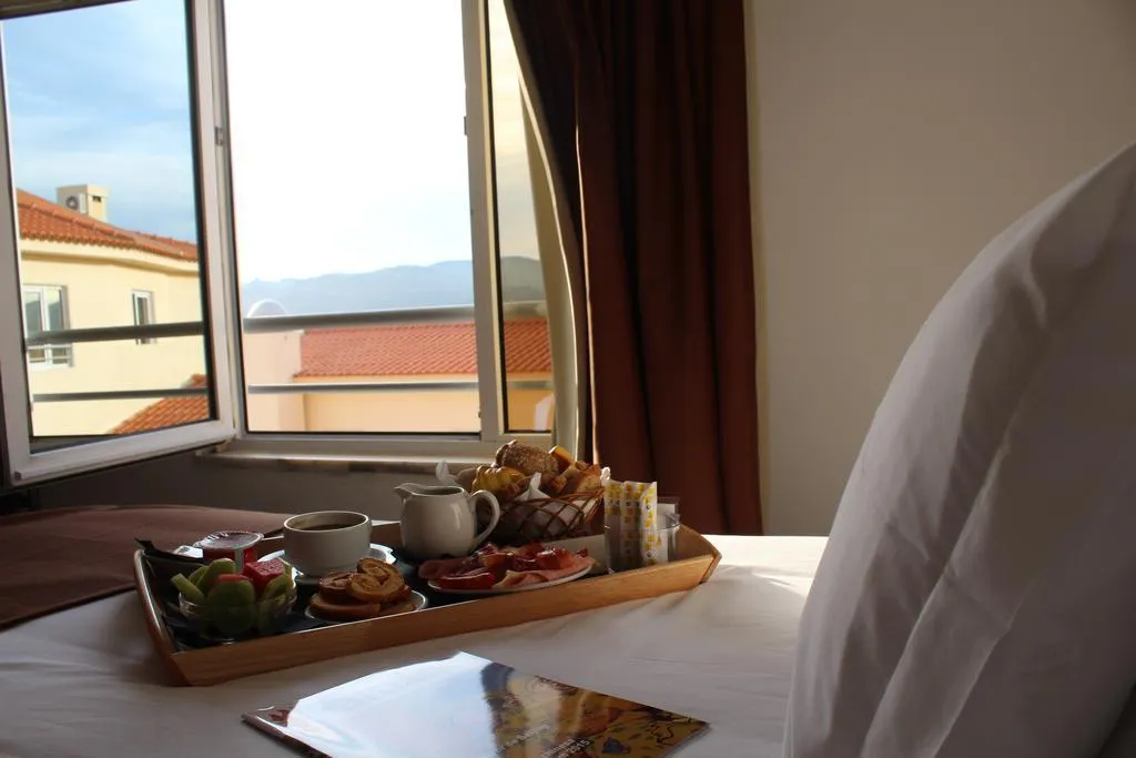 SINGLE STANDARD Room, Estoril 7, Lisbon