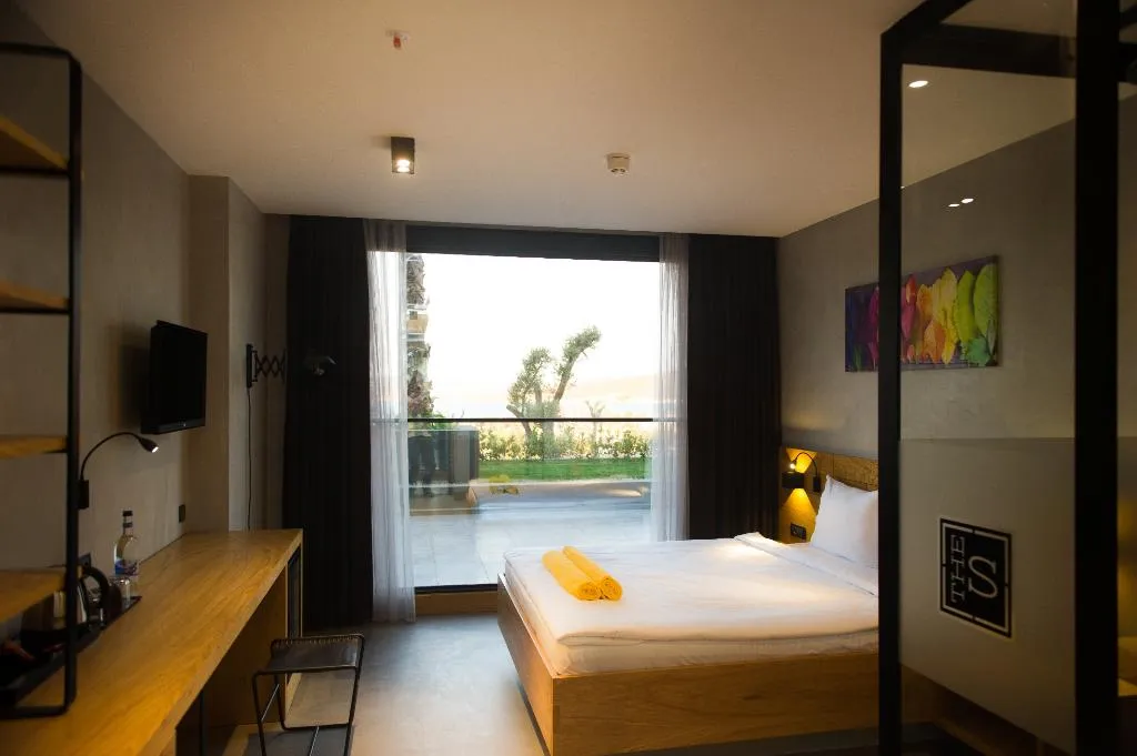 DOUBLE SINGLE USE STANDARD Room, The S Hotel By Ascend Collection, Izmir