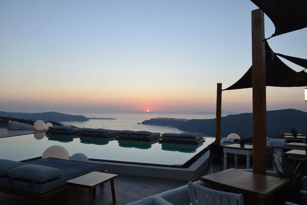 Pool, Amaze Suites, Santorini