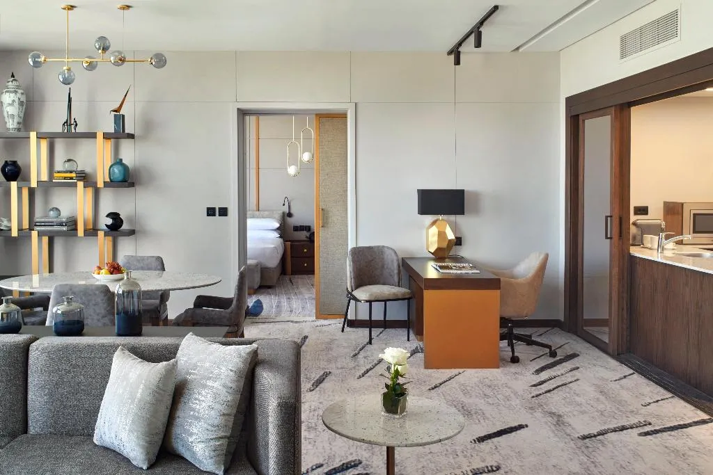 SUITE CLUB KING BED Room, Crowne Plaza West Cairo - Arkan, Cairo