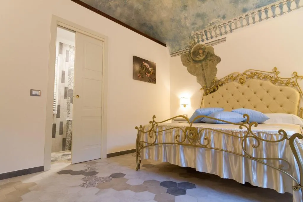 Room, Palazzo Tasca Guest House & Luxury Suite, Catania