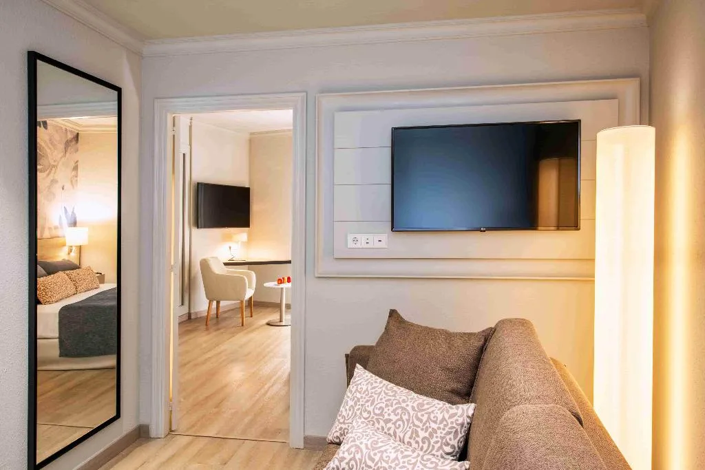 FAMILY ROOM STANDARD Room, Salles Hotel Malaga Centro, Costa Del Sol