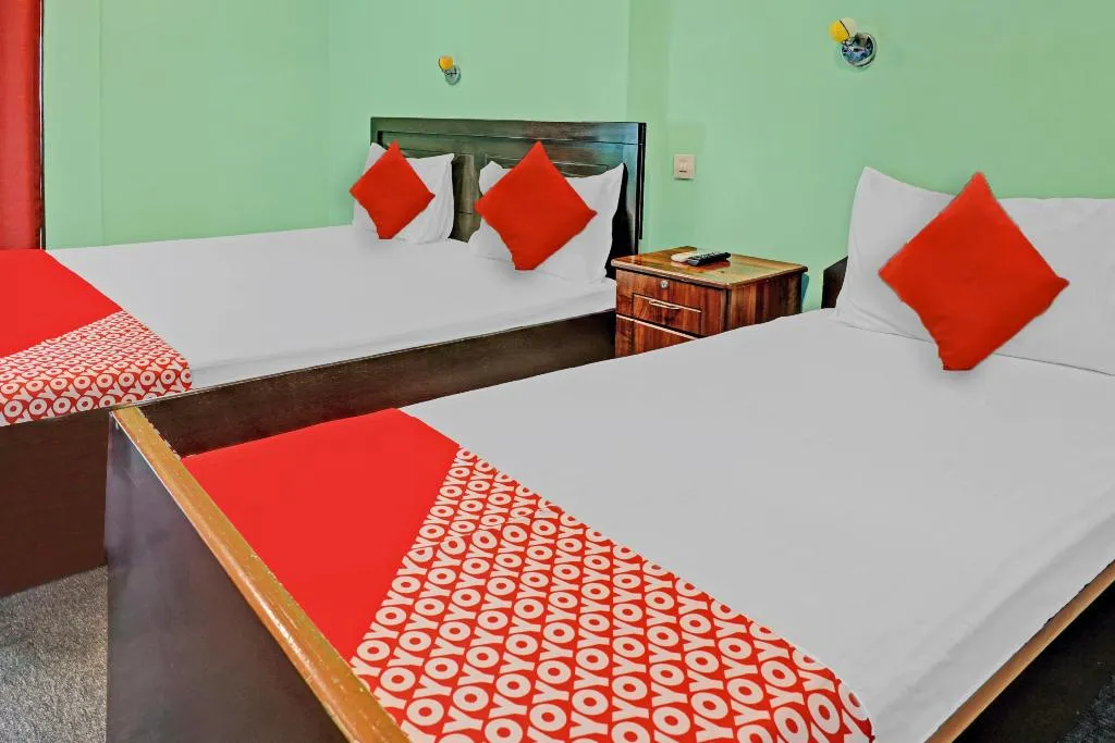 FAMILY ROOM STANDARD Room, Al Karawan Hotel, Dubai