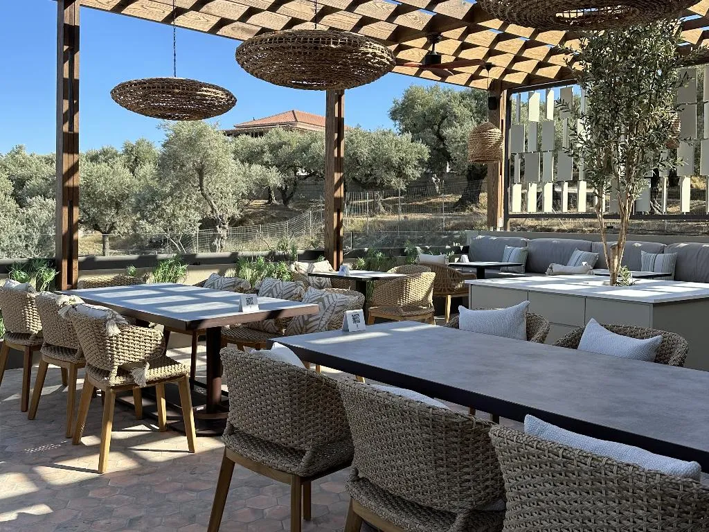 Restaurant, King Jason Zante – Designed For Adults, Zante