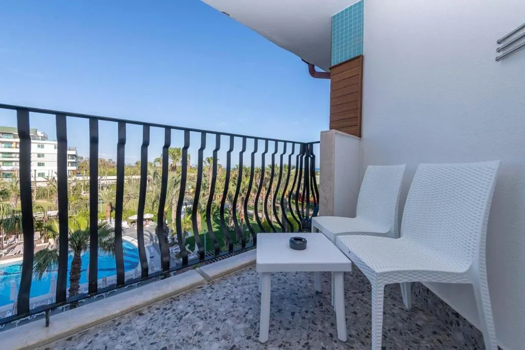 FAMILY ROOM SIDE SEA VIEW Room, Belek Beach Resort, Antalya