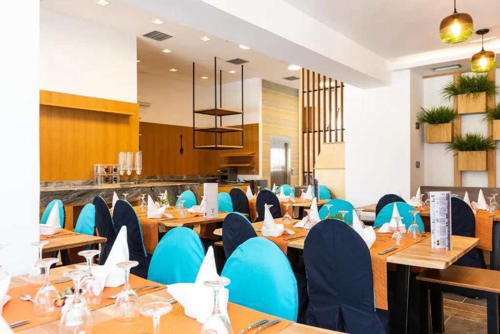 Restaurant, T Hotel Premium Suites, Crete