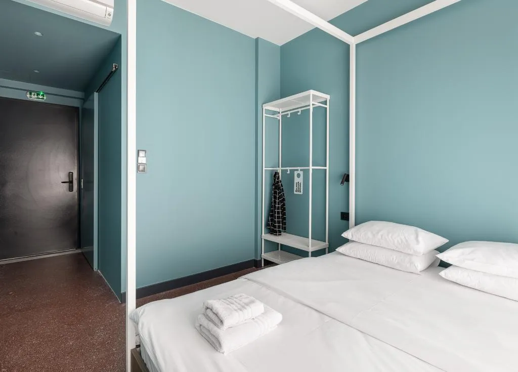 DOUBLE STANDARD Room, Zeus Is Loose, Halkidiki