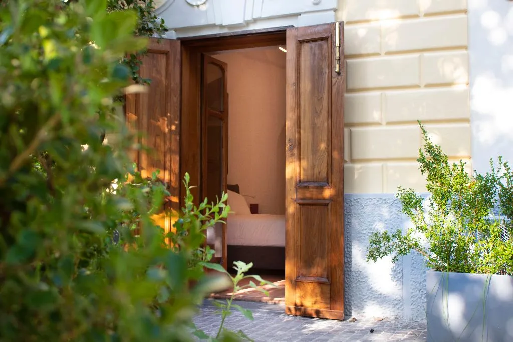 DOUBLE DELUXE KING BED Room, Relais Villa Montedonzelli, Naples