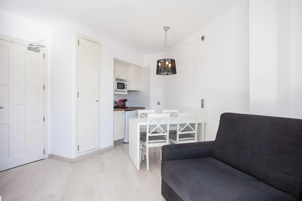 Room, Sand Beach Apartments, Majorca