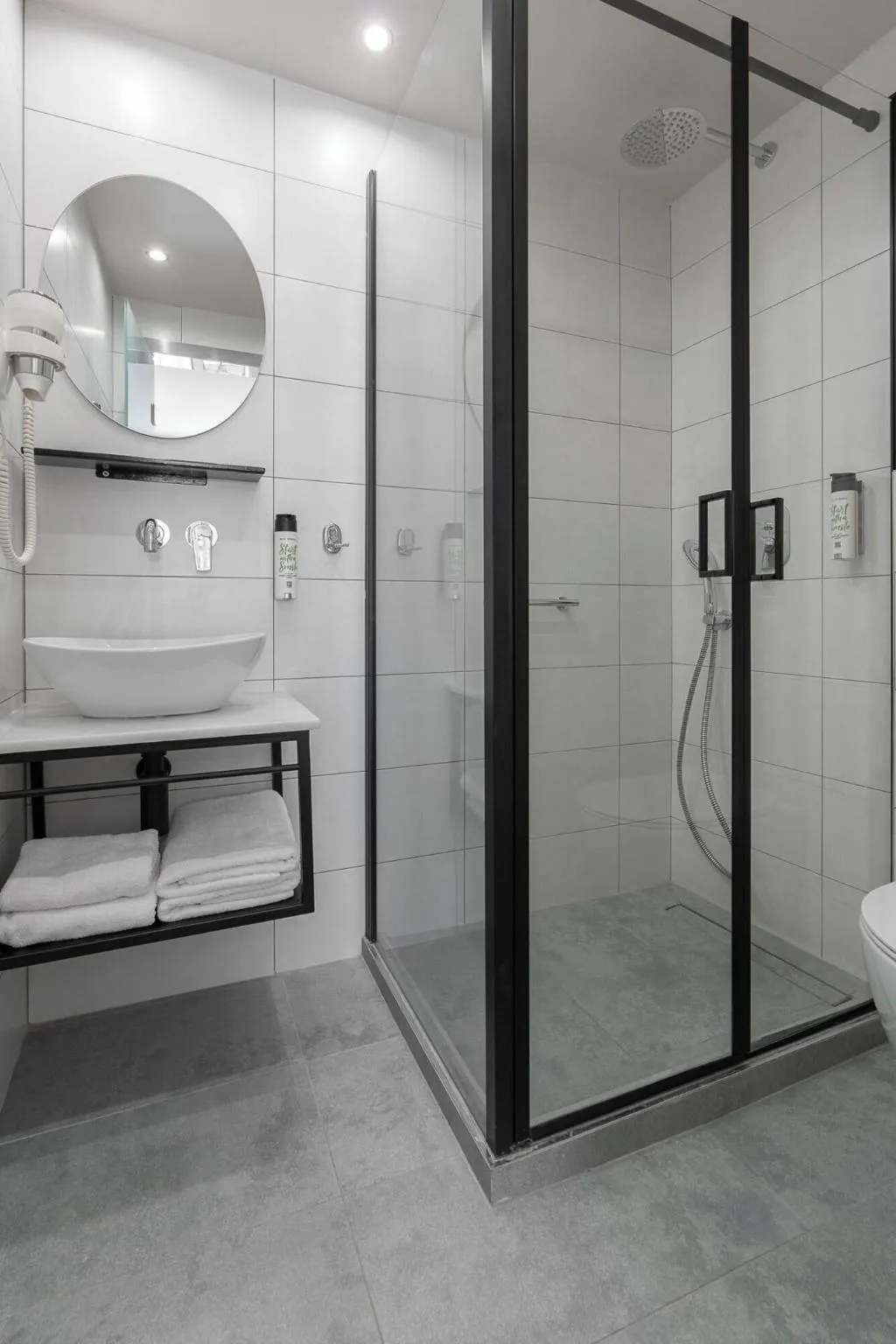 DOUBLE QUEEN SIZE BED Room, Piraeus City Hotel, Athens
