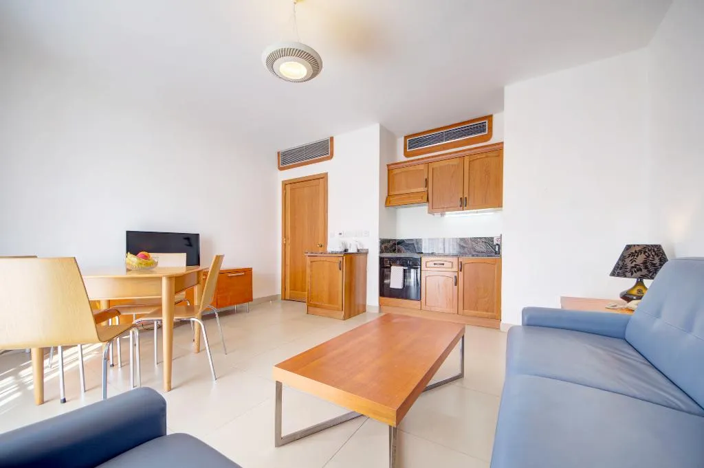 APARTMENT ONE BEDROOM Room, AX Sunny Coast, Malta