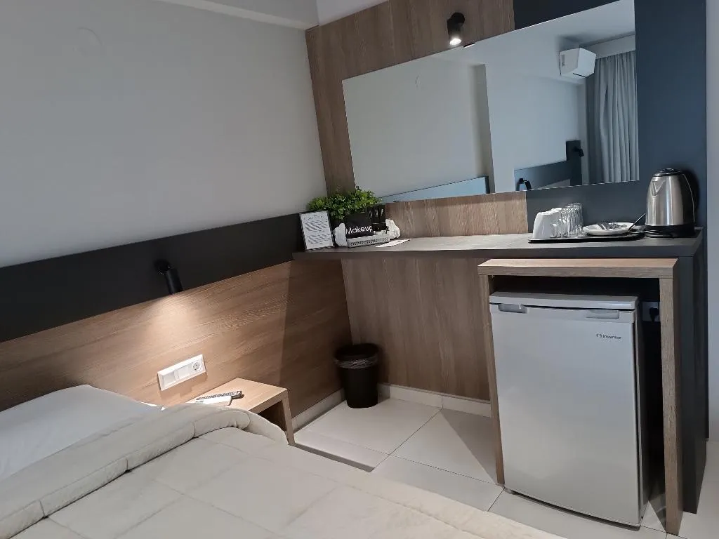 TRIPLE STANDARD Room, Elizabeth Queen Luxury Rooms, Thessaloniki