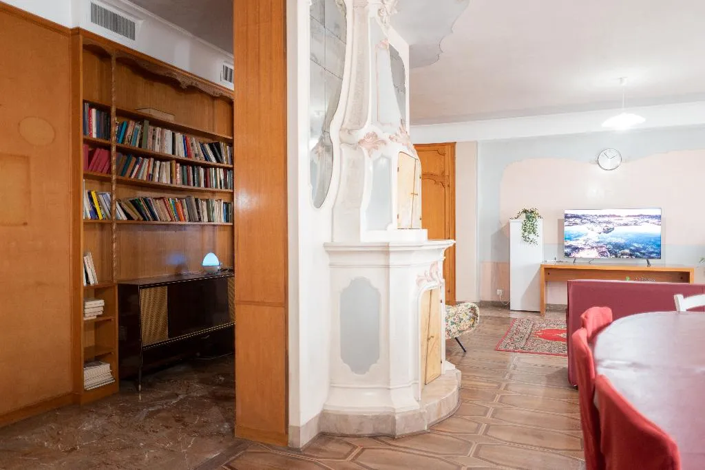 Lobby, Guest House Train Station, Venice