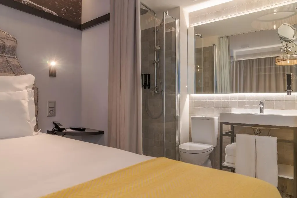 DOUBLE SUPERIOR RIVER VIEW Room, Pousada de Alfama Charming Hotel, Lisbon