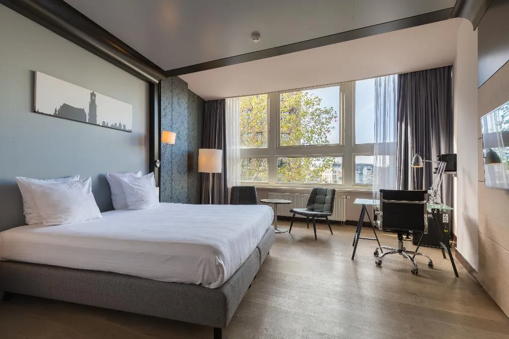 Double or Twin CLUB Room, Leonardo Hotel Utrecht City Center, Amsterdam