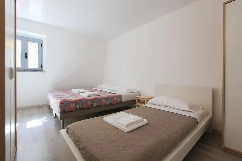 Room, Red Line Room Division, Milan
