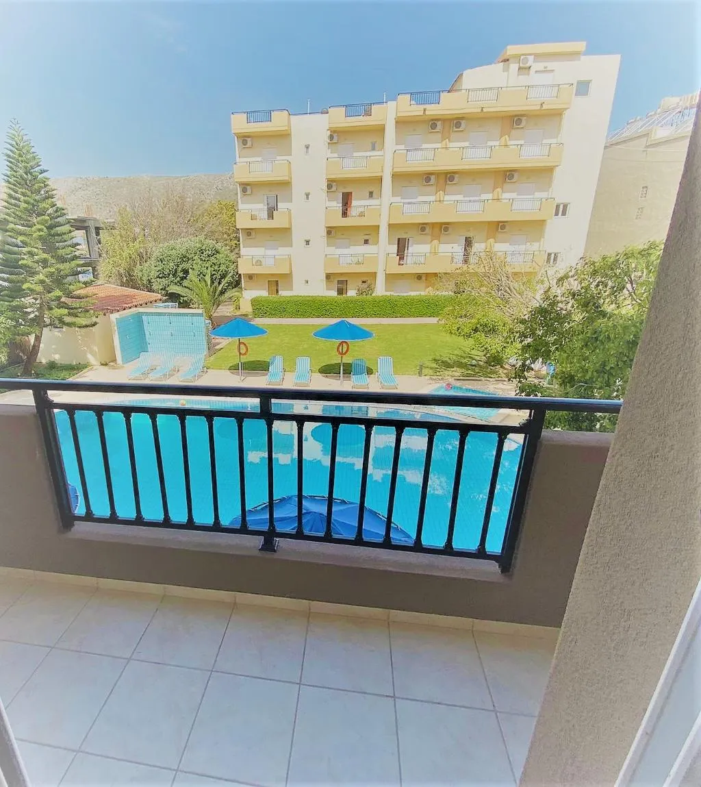 FAMILY ROOM TWO BEDROOMS ONE BATHROOM Room, Castro Hotel, Crete