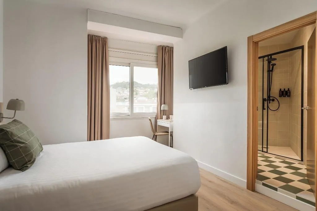 DOUBLE STANDARD Room, Erba By Pillow, Costa Brava