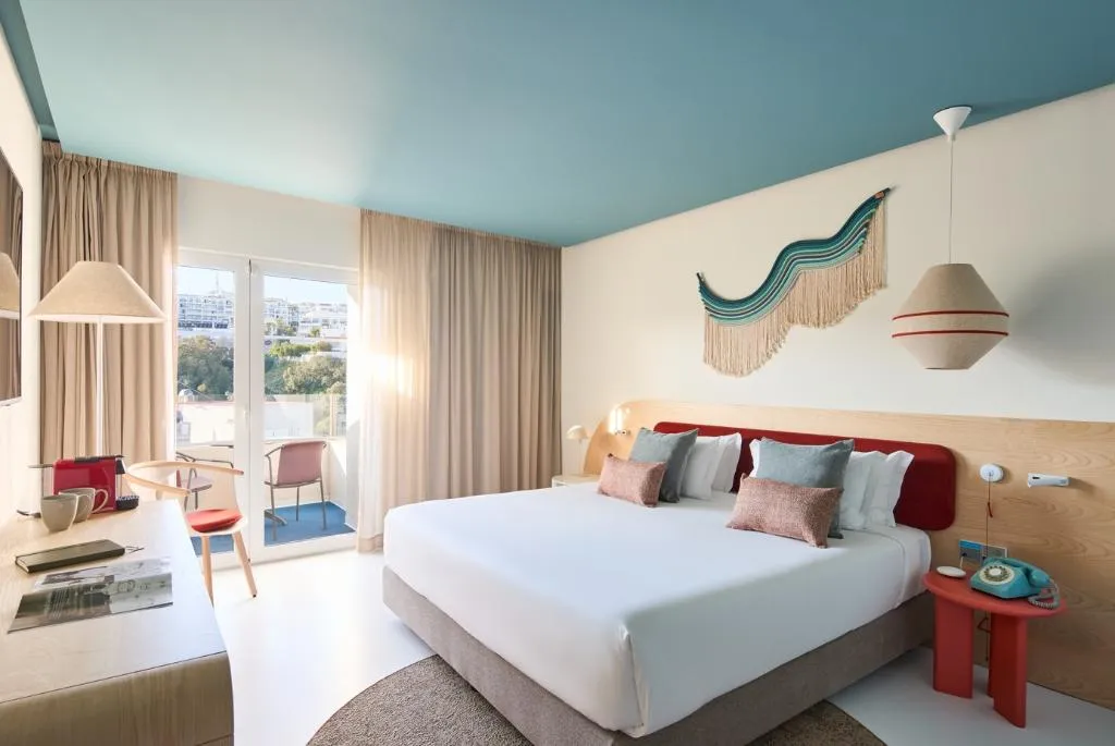 DOUBLE POOL VIEW KING BED Room, Hotel Indigo Albufeira, Algarve
